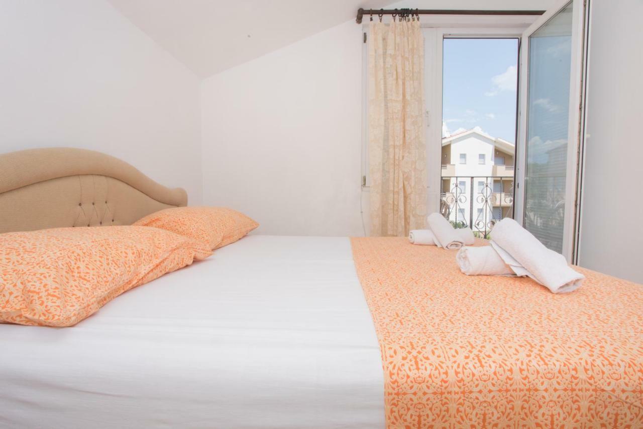 Apartmani Jarak Rogoznica  Dış mekan fotoğraf