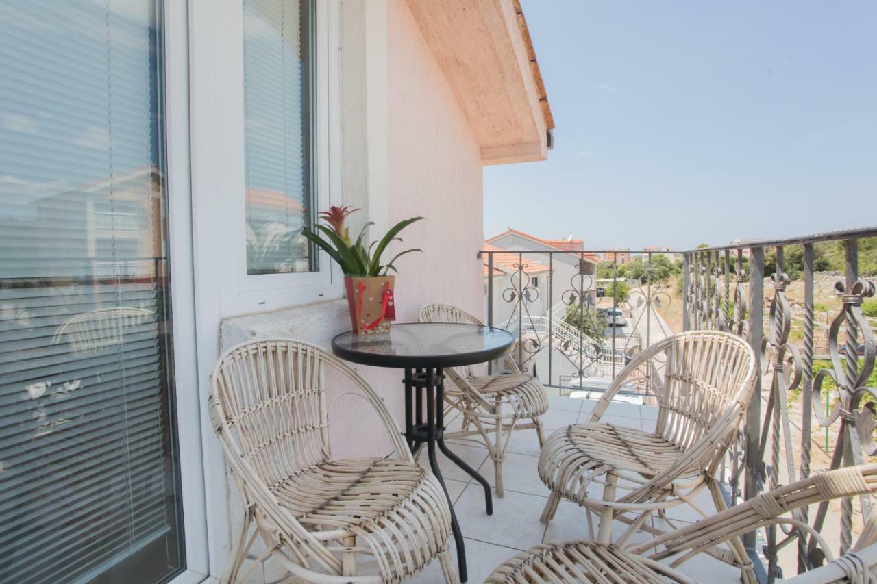 Apartmani Jarak Rogoznica  Dış mekan fotoğraf