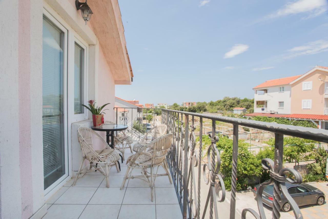 Apartmani Jarak Rogoznica  Dış mekan fotoğraf
